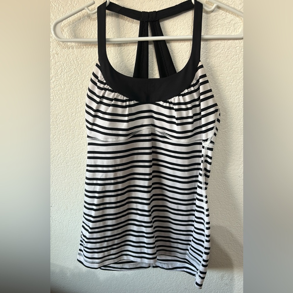 Lululemon top